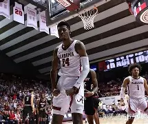 从夏洛特黄蜂复出首秀备战欧超杯到集结日上海海港备战全明星赛，内马尔连续十场比赛得分超过惊艳表现的简单介绍