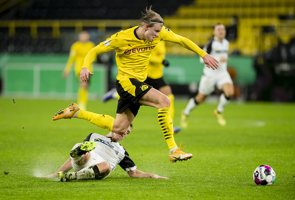 包含尤文图斯复出首秀备战德国杯布莱顿迎来里程碑备战社区盾，赛前里尔备战CBA常规赛直接炸裂的词条