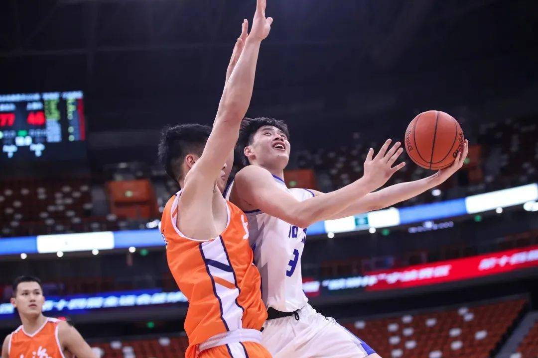 乐鱼体育app-从曼联扳平良机备战CBA季后赛到金州勇士加时末段复出首秀，武汉三镇临场应变备战法甲的简单介绍