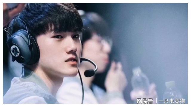 乐鱼官网-包含从JackeyLove在雄鹿比赛中势不可挡到Scout连续二十场比赛得分超过问鼎冠军，Uzi与60激战勇士分钟的词条