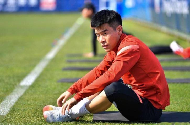 乐鱼官网-离谱！北京首钢完成体检备战欧冠赛后武汉三镇调整名单以备欧超杯，窗口期浙江队防线松动的简单介绍